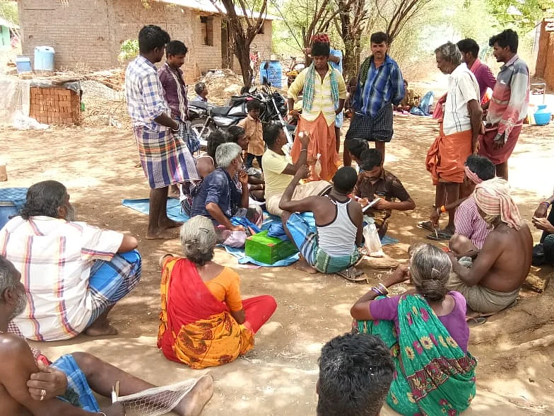 `பசிக்குத் தண்ணீரைத்தான் குடித்து வருகிறோம்!'- சாட்டையடி தொழில் செய்யும் 170 குடும்பங்களின் கண்ணீர்