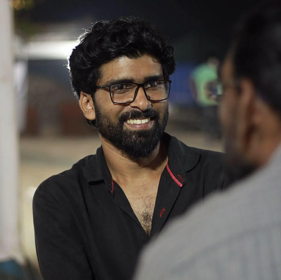 'வைரஸ்' கதையாசிரியர் ஷர்ஃபு