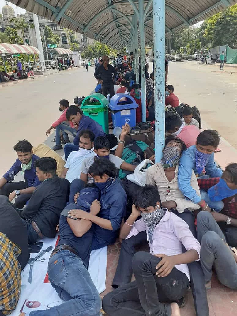 புலம்பெயர்த் தொழிலாளர்கள்