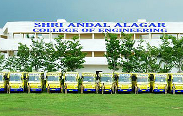 ஆண்டாள் அழகர் கல்லூரி