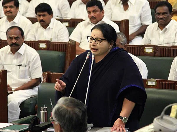 சட்டசபையில் ஜெயலலிதா