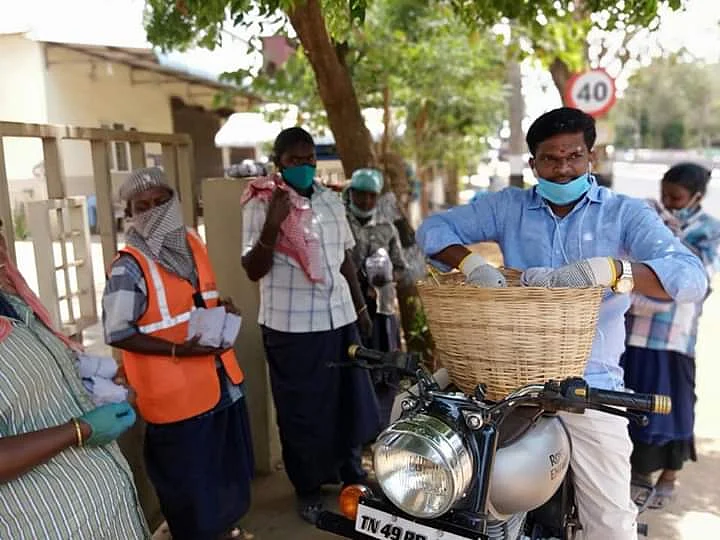 `சமூகப் பணிகளில் ஆர்வம் காட்டும் சசிகலா..!' -அக்ரஹாரா சிறை சிக்னலால் உற்சாகத்தில் ஆதரவாளர்கள்