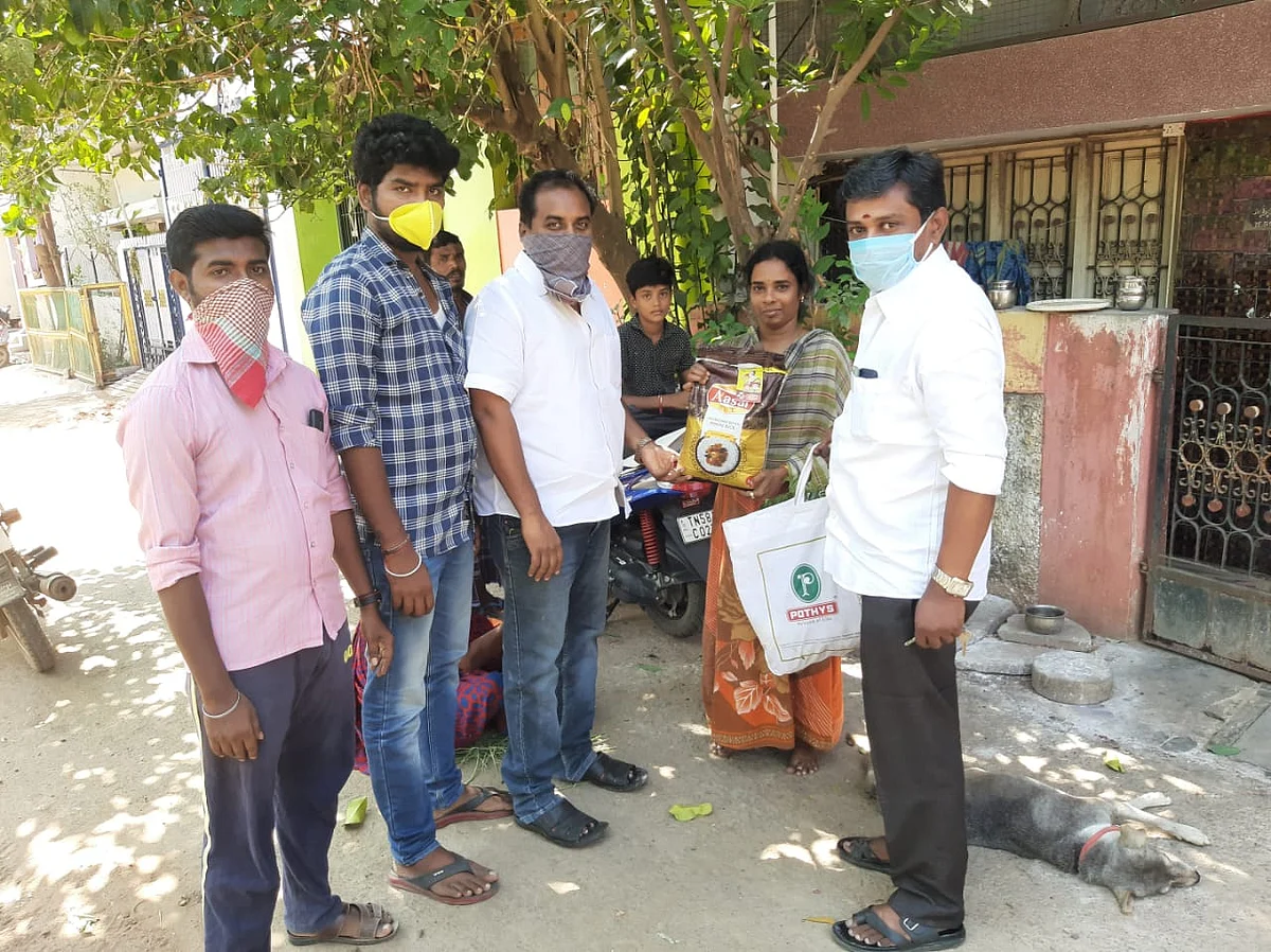 தி.மு.க இளைஞரணி நிர்வாகிகள்