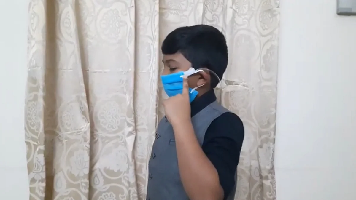 மாஸ்க், சானிட்டைசர்