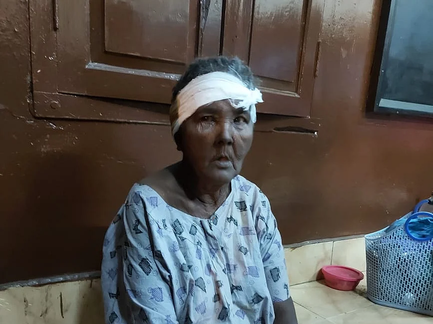 போலீஸார் உதவிய மூதாட்டி