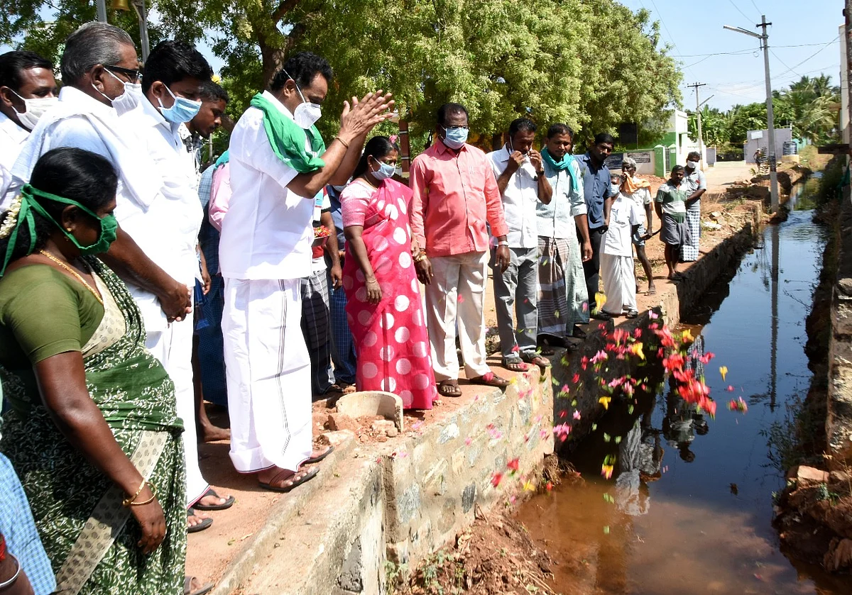 பாப்புலர் முதலியார் வாய்க்காலில் எம்.ஆர்.விஜயபாஸ்கர்