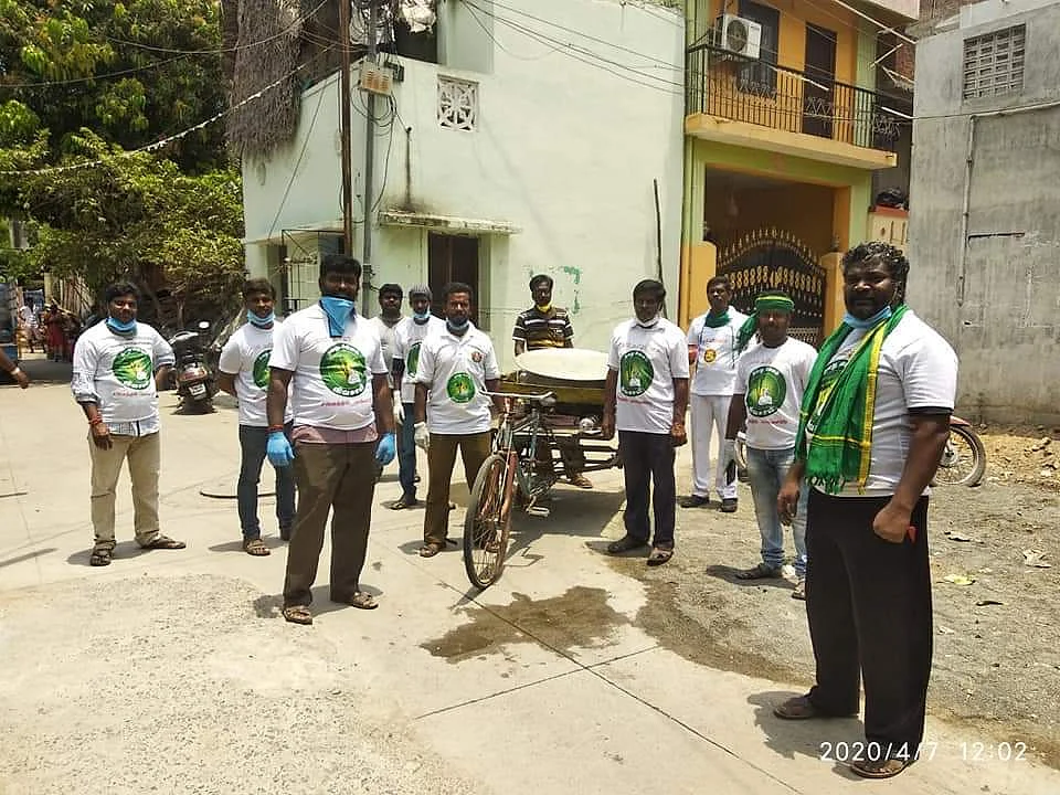 நாம் தமிழர் கட்சியினர்
