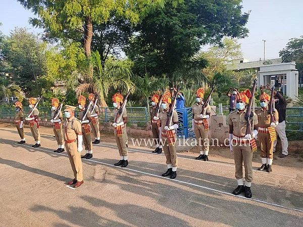 தூய்மைப் பணியாளர்களுக்கு மரியாதை
