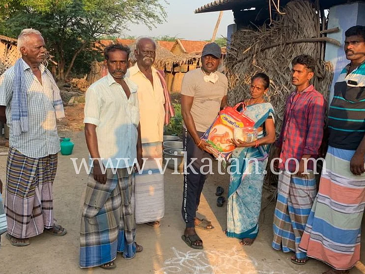`பிறந்த மண்ணுக்கு உதவுறது கடமை!’- சொந்த ஊர் மக்களை நெகிழவைத்த இயக்குநர் மாரி செல்வராஜ்