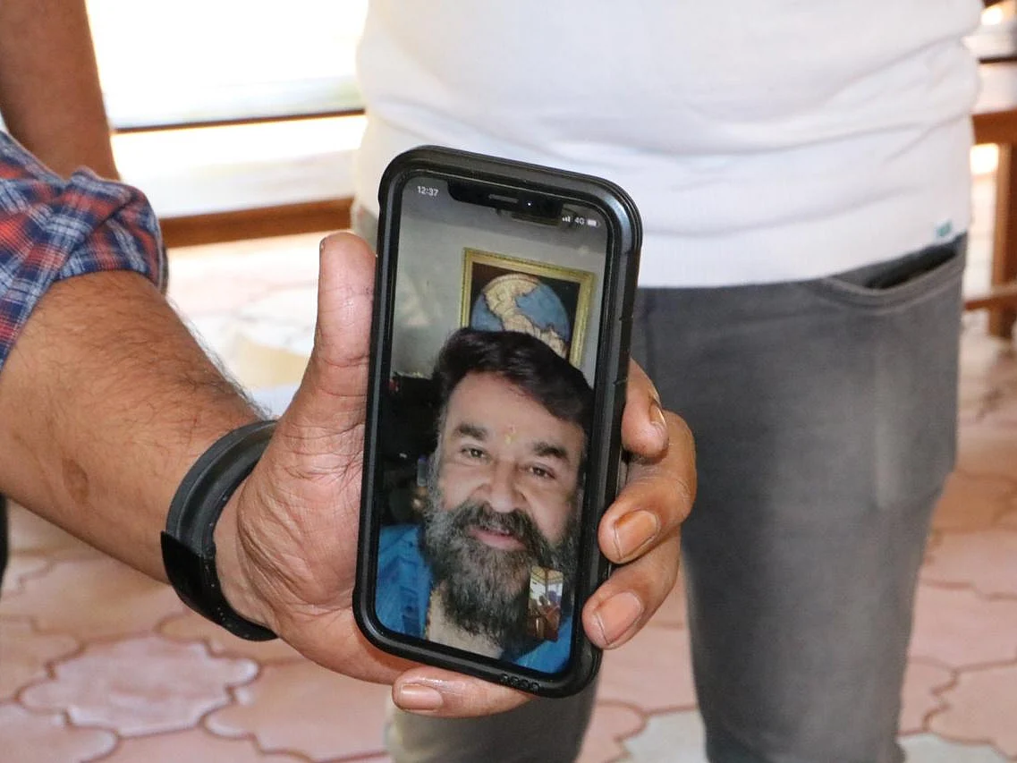 ``எங்களைப் பார்க்க எப்போ கோவை வரீங்க?”-முதியவர்களுக்கு இன்ப அதிர்ச்சி கொடுத்த நடிகர் மோகன்லால்