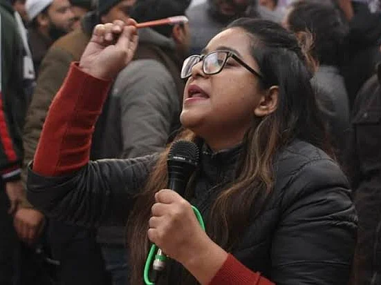 `உ.பா சட்டத்தில் கர்ப்பிணிப் பெண் கைது!’ -ஜாமியா, ஜே.என்.யூ மாணவர்களைக் குறிவைக்கிறதா டெல்லி போலீஸ்?