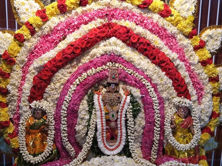 குபேர சம்பத்து அருளும் புளியங்குடி லட்சுமி நரசிம்மர்... இல்லம் தேடிவரும் இறை தரிசனம் #worshipathome