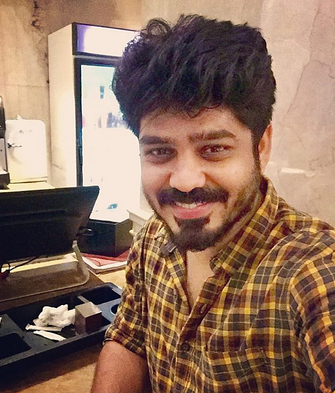 விக்னேஷ் கார்த்திக்