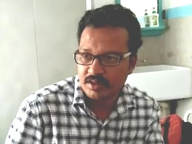 `மதுபோதையில் சிகிச்சை!’ - நோயாளிகளைப் பதறவைத்த நாட்றம்பள்ளி அரசு மருத்துவர்