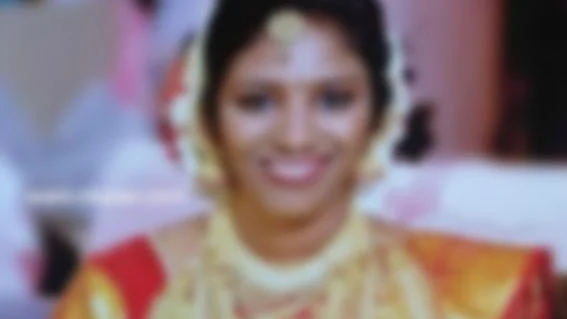 பாம்பு கடித்ததால் இறந்த உத்ரா