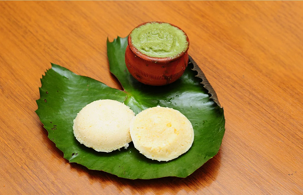 இட்லியில் எத்தனை ருசி வைத்தாய்!