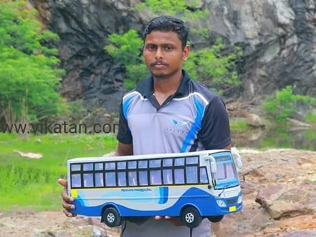 `ஃபோம்ஷீட்டில் பஸ், லாரி மாடல்கள்! - ஊரடங்கில் அசத்தும் கன்னியாகுமரி இளைஞர்