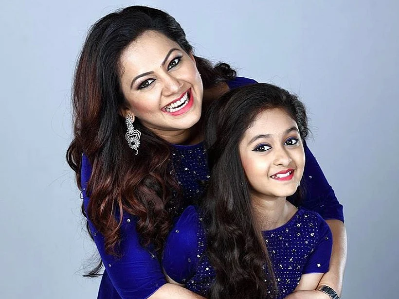 `` `அம்மா மகளின் லாக்டெளன் அலப்பறைகள்'னு தலைப்பு வெச்சிடுங்க!" - அர்ச்சனா கலகல