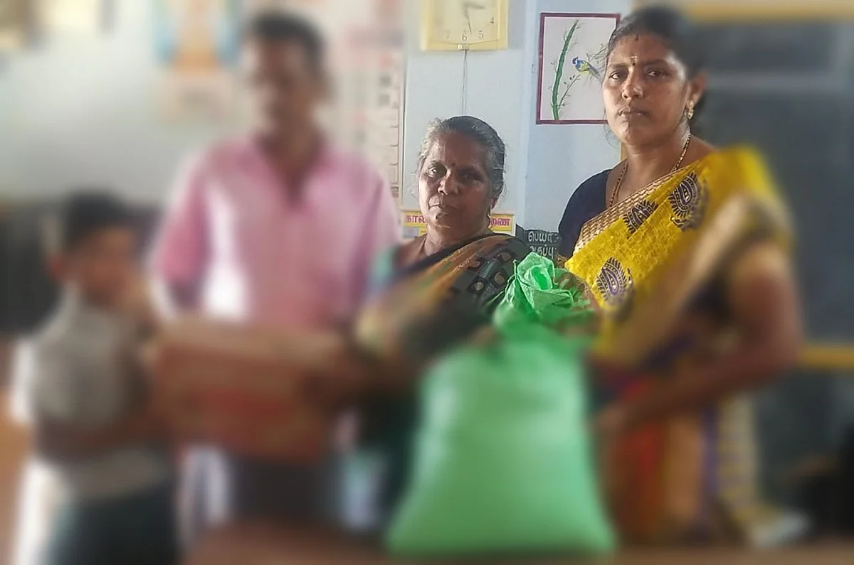 அரசுப் பள்ளி ஆசிரியர்கள்