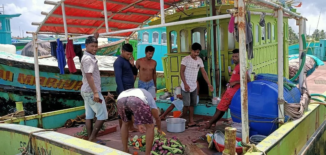 படகில் வாழ்க்கை