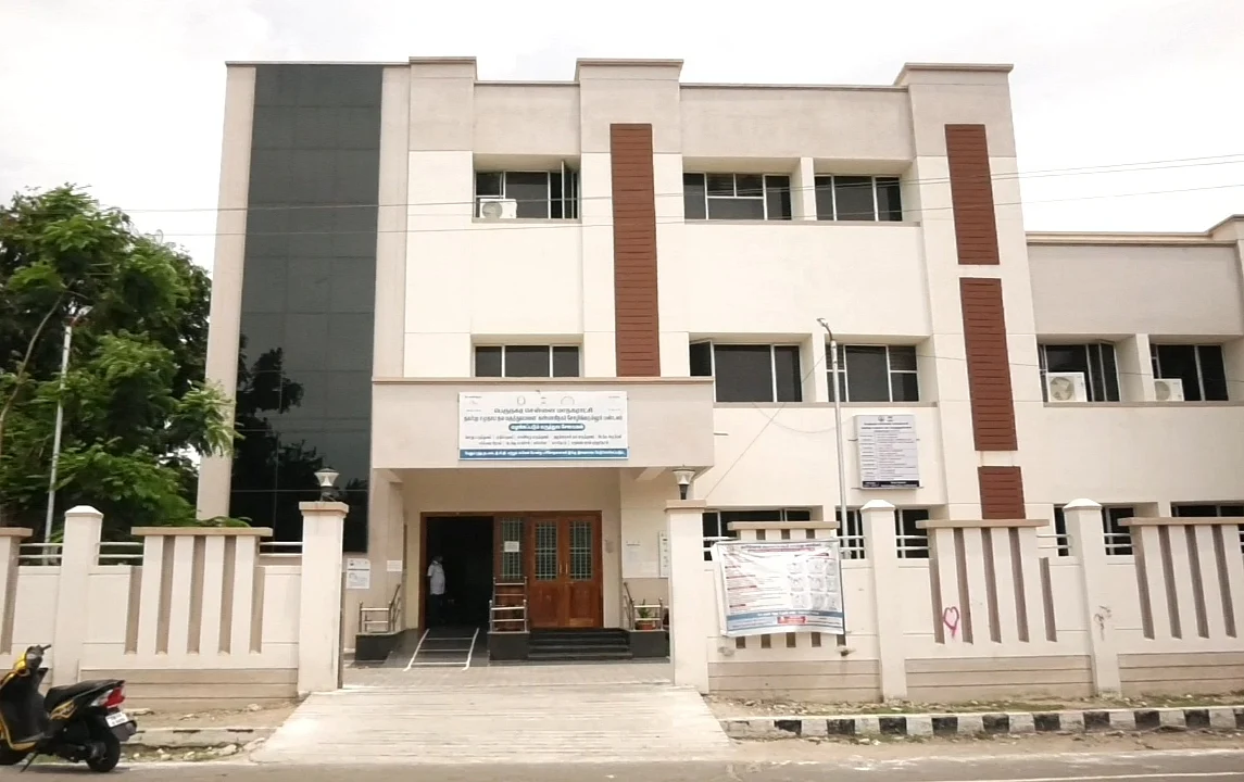 ``நள்ளிரவில் குரைத்த நாய்; கழிவறைக்குச் சென்ற பெண் பாம்பு கடித்து பலி" - சென்னையில் சோகம்