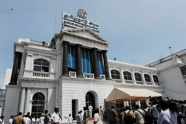 தமிழக அரசு