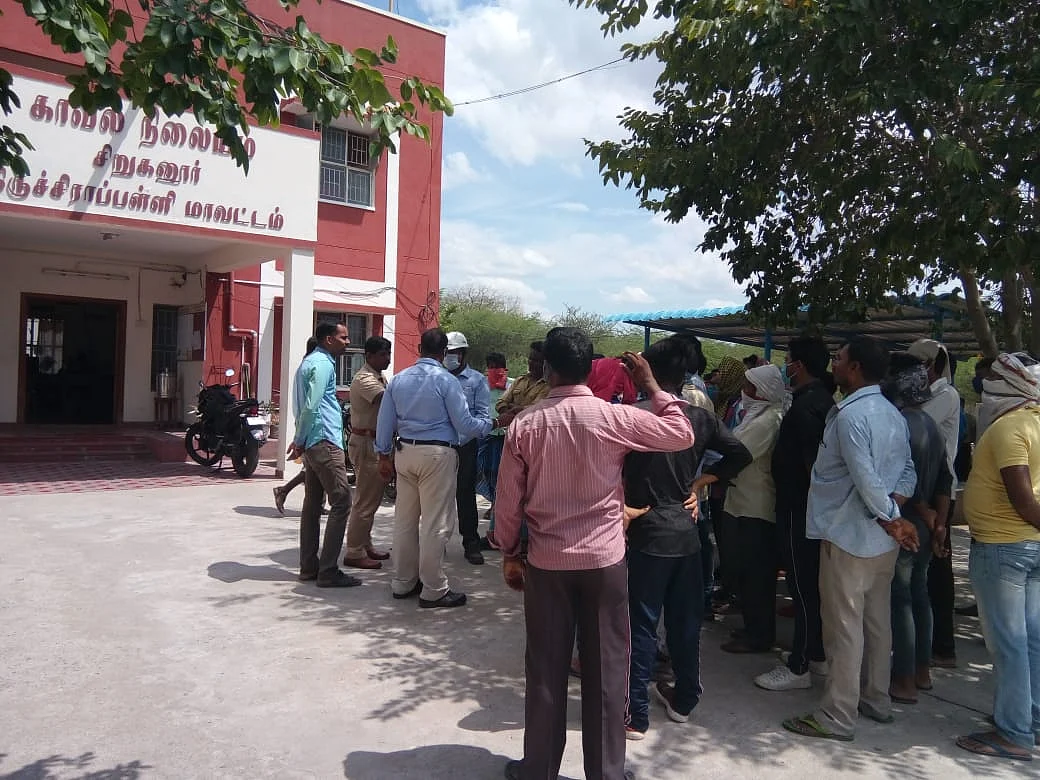 வடமாநில தொழிலாளர்கள்
