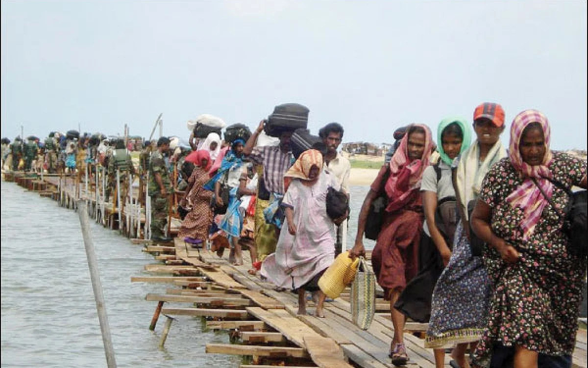 மே-18