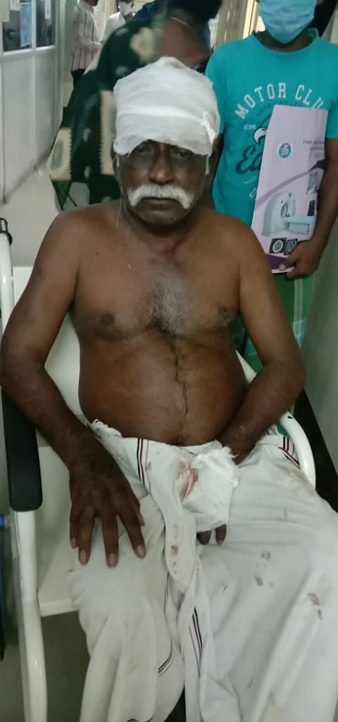 பெரம்பலூர் அ.தி.மு.க-வினர்