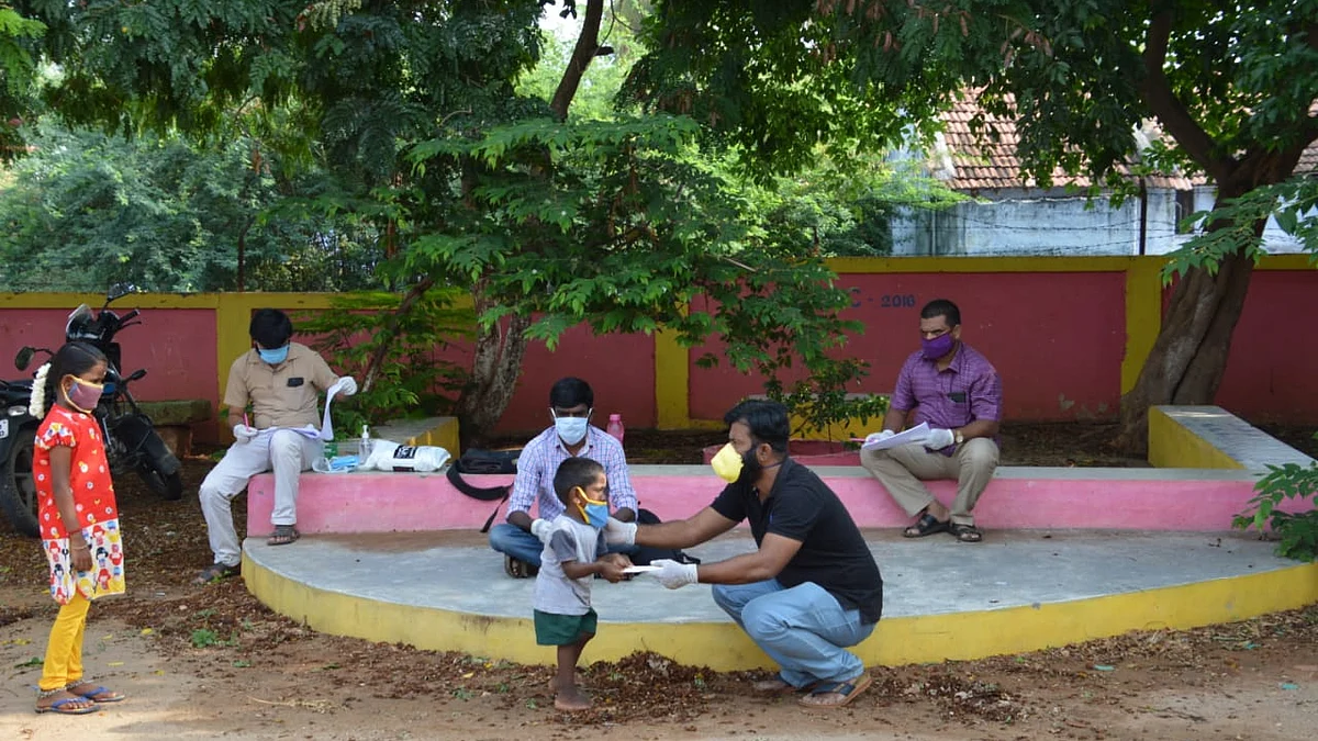 அரசுப்பள்ளி ஆசிரியர்