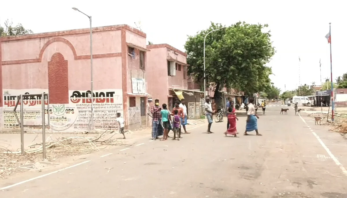 ``நள்ளிரவில் குரைத்த நாய்; கழிவறைக்குச் சென்ற பெண் பாம்பு கடித்து பலி" - சென்னையில் சோகம்