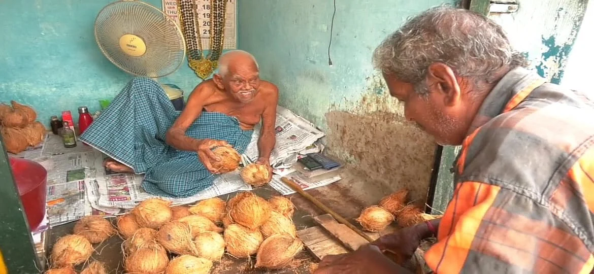தேங்காய் விற்கும் மிட்டாய் தாத்தா