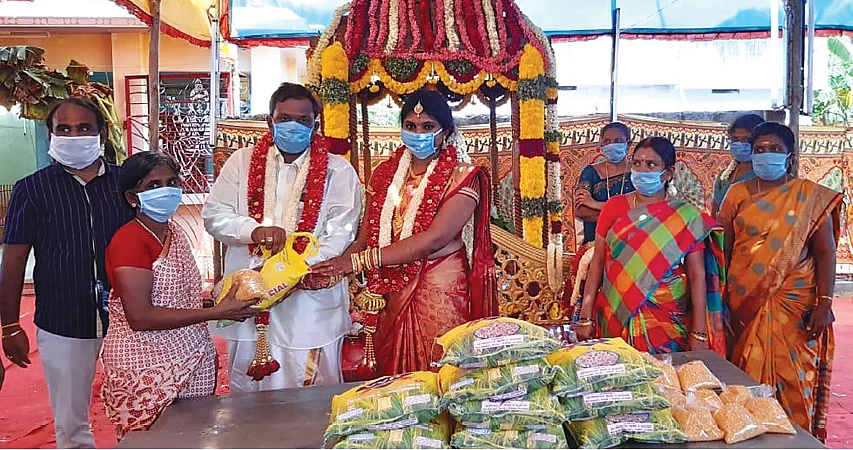 லாக் டெளன் திருமணங்கள்
எப்படி? இப்படி!