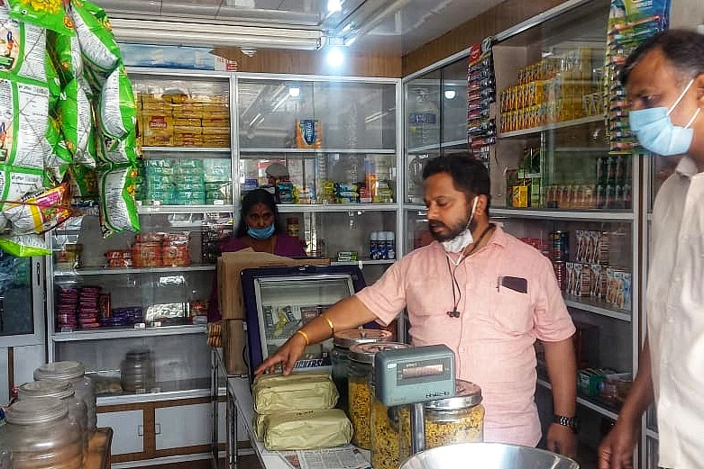 உணவு தரக் கட்டுப்பாடு சோதனை