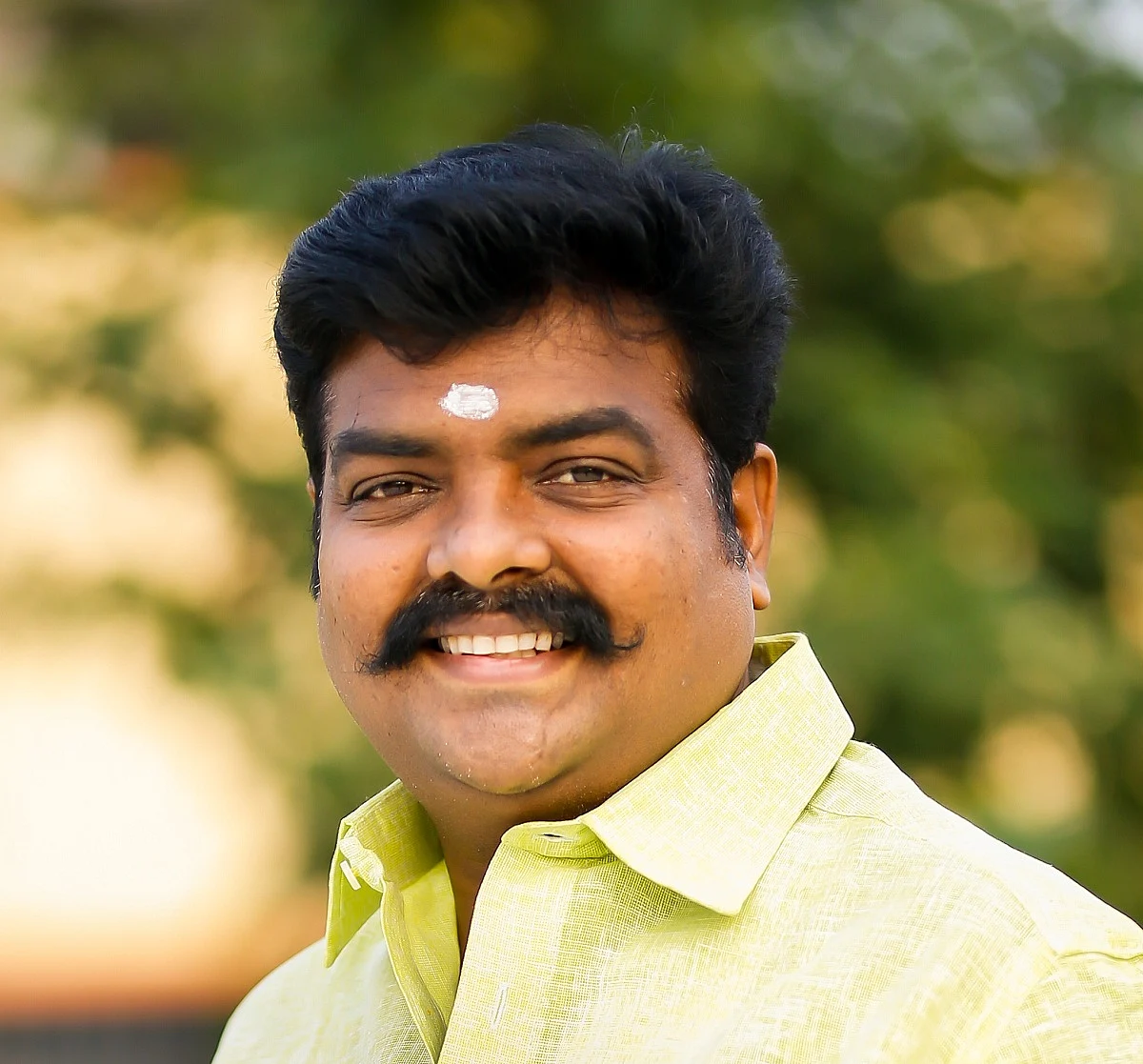 கணேஷ் குமார் ஆதித்தன்