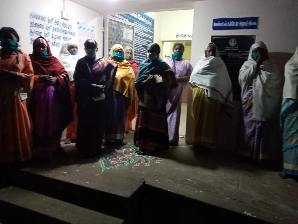 `புட்டபர்த்தி சென்று திரும்பிய 21 பேர்!’ - பரிசோதனை முடிவுகளை எதிர்பார்த்திருக்கும் நீலகிரி