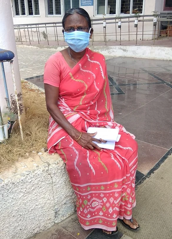 மனு அளிக்க வந்த தாழபுஷ்பம்