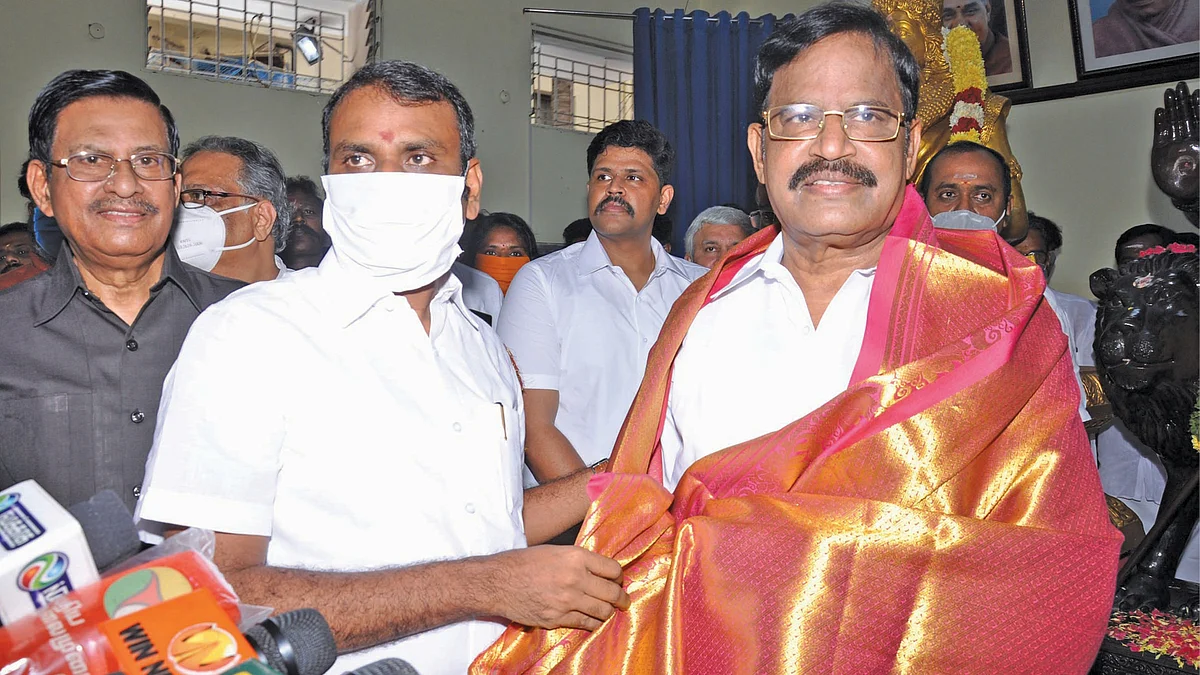 முருகன் - வி.பி.துரைசாமி