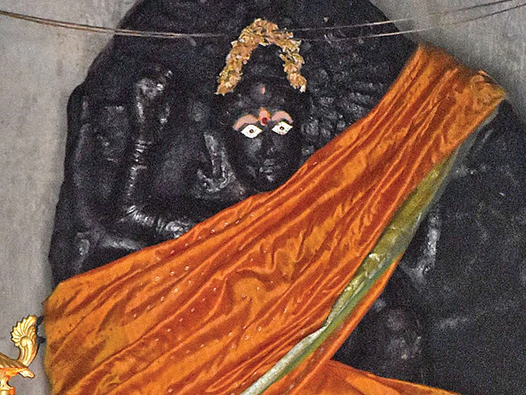 வெற்றியைப் பரிசளிப்பாள்
உலகாட்சி அம்மன்!