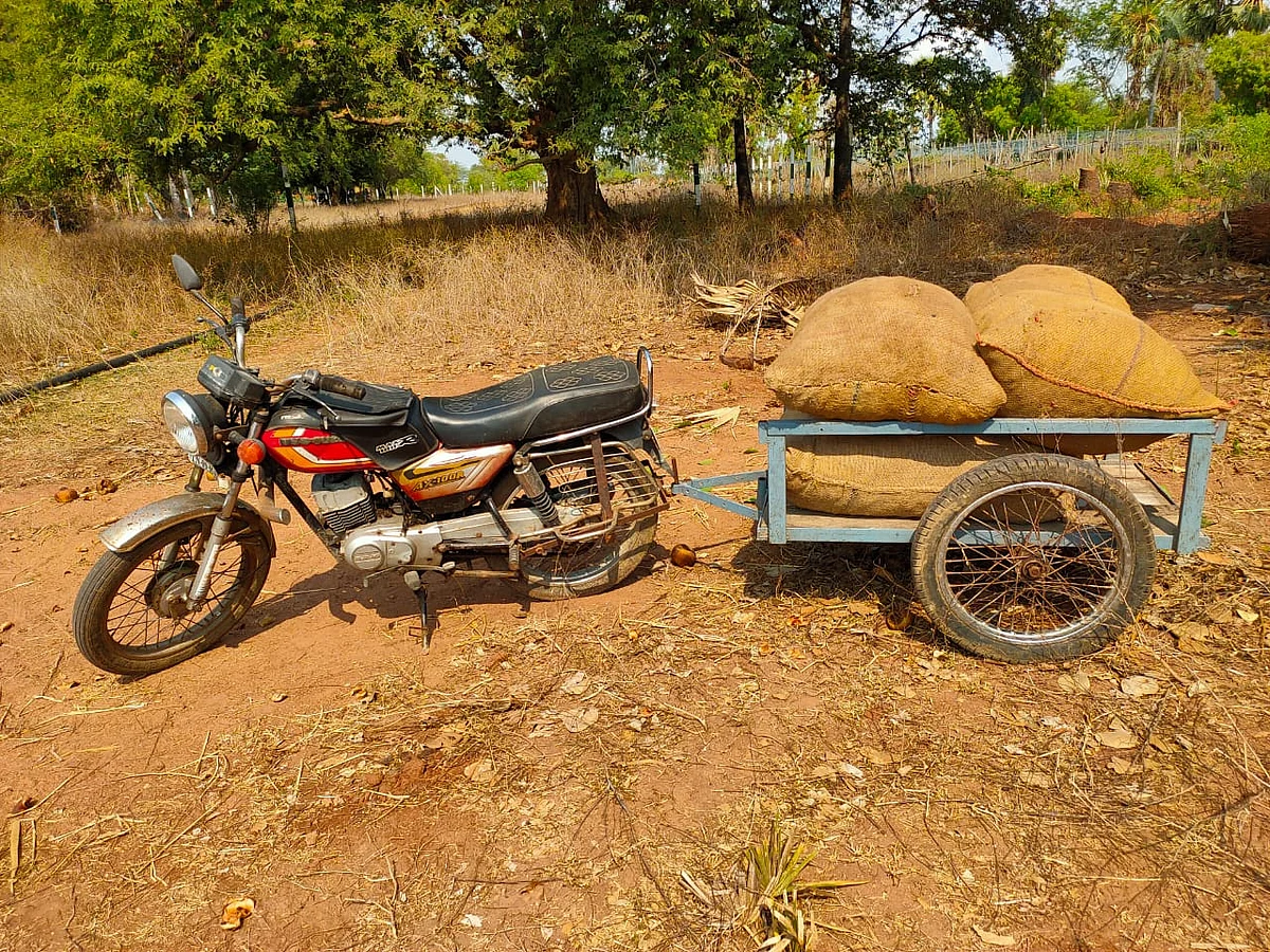 மூட்டைகளை ஏற்றிச் செல்ல வண்டி