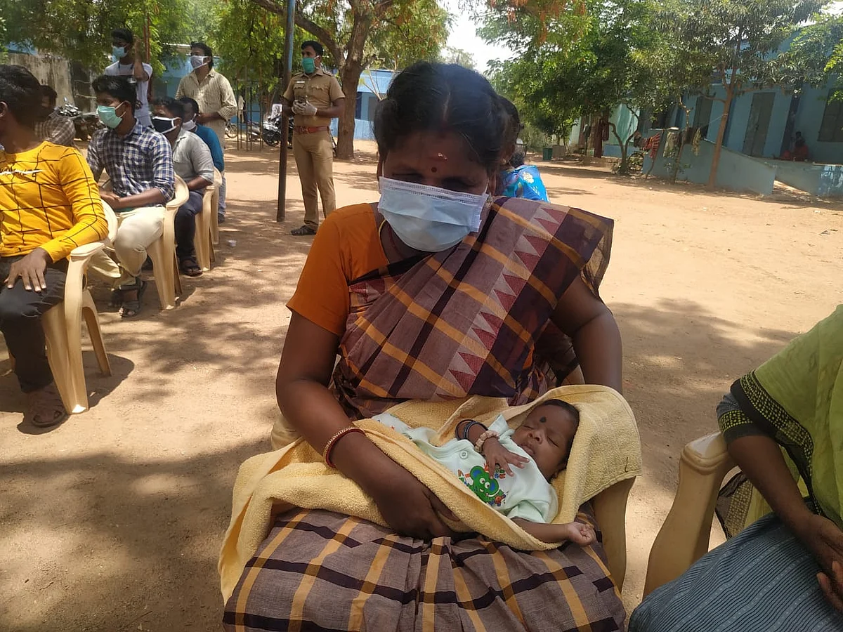 குழந்தையுடன் சாவித்திரி