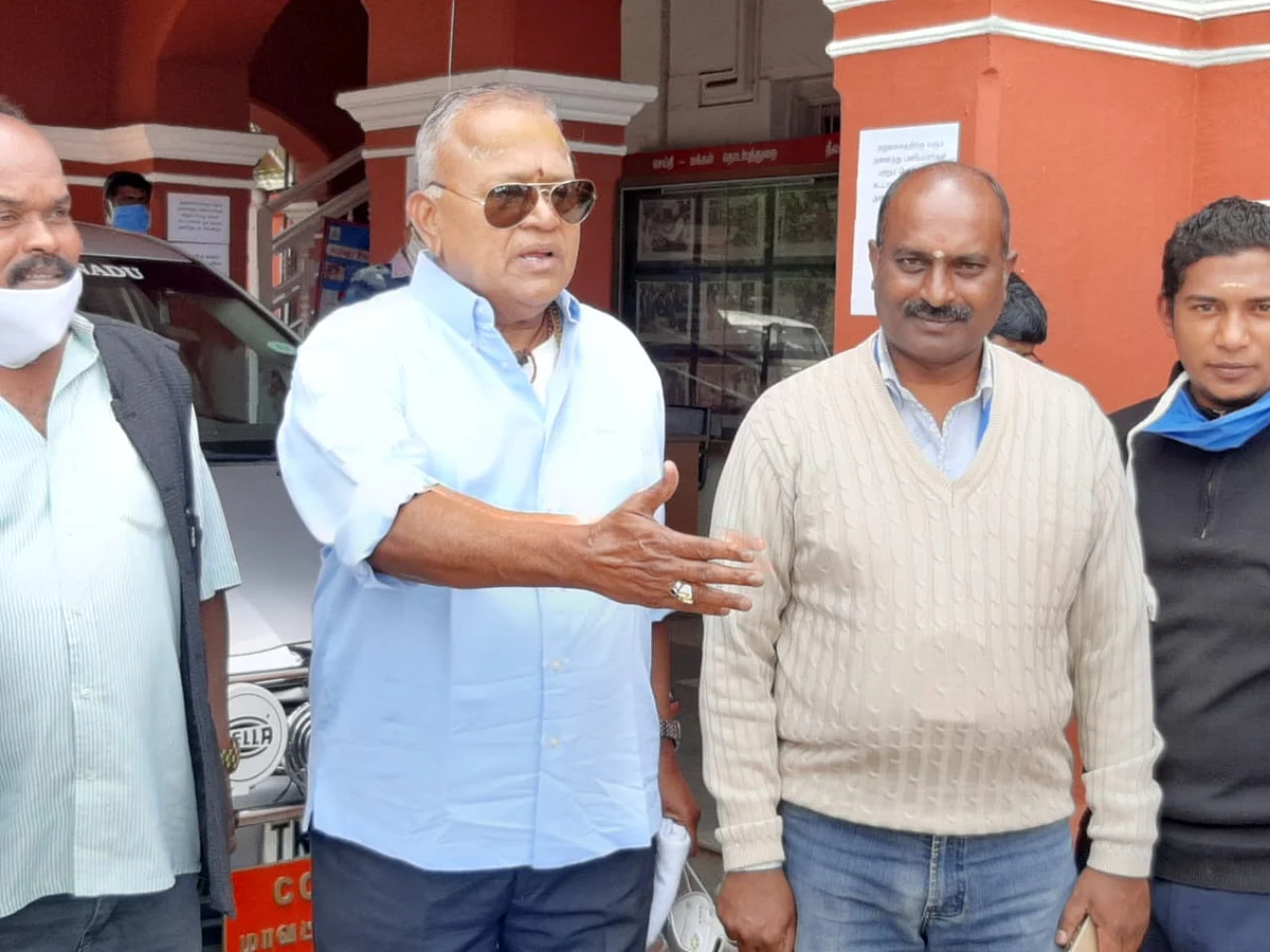 `கலெக்டருக்கு நேரில் பாராட்டு; சந்திப்பு சர்ச்சை!' - ராதாரவியை தனிமைப்படுத்திய மாவட்ட நிர்வாகம்