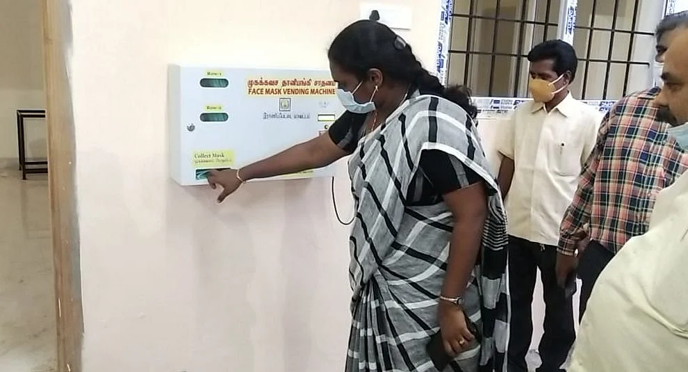 முகக்கவசம் பெறும் தானியங்கி இயந்திரம்