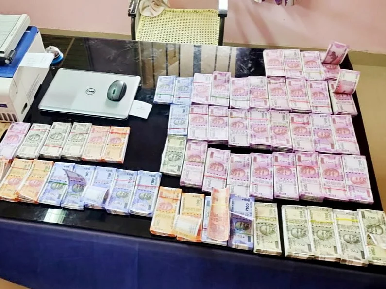 டாஸ்மாக் கடையில் பதற்றம்... மடக்கிய போலீஸ்! -தனிப்படைக்கு அதிர்ச்சிகொடுத்த கும்பல்