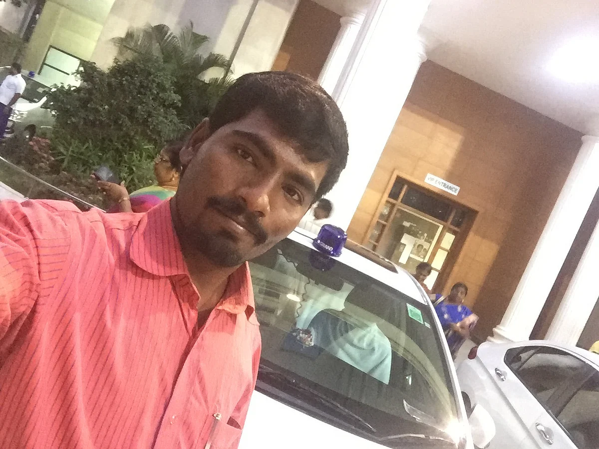 `அரசு துணைச் செயலர்; வேலை வாங்கித் தருவதாக மோசடி!’ - போலீஸில் சிக்கிய போலி அரசு அதிகாரி
