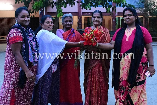 மாநகராட்சி ஆதரவ்ற்றோர் மையத்தில் கோமதி அம்மாள்