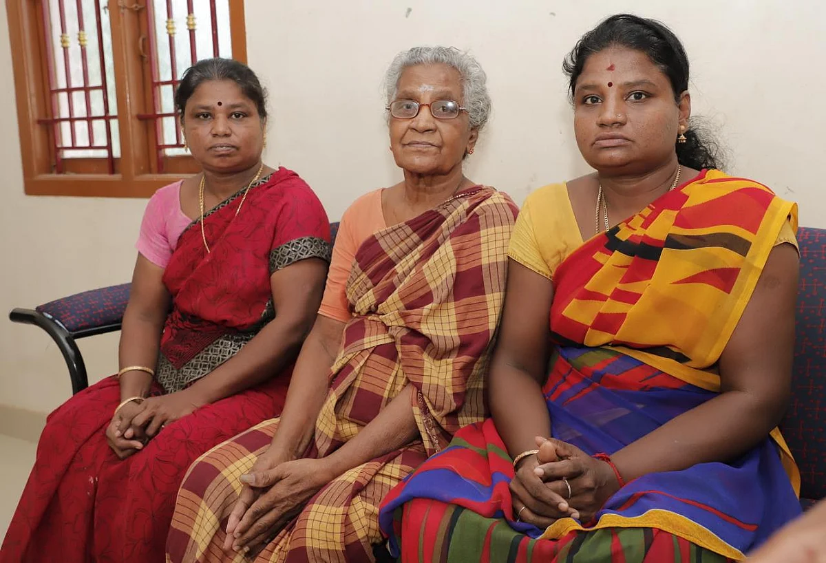 மகள்களுடன் செல்லம்மாள்