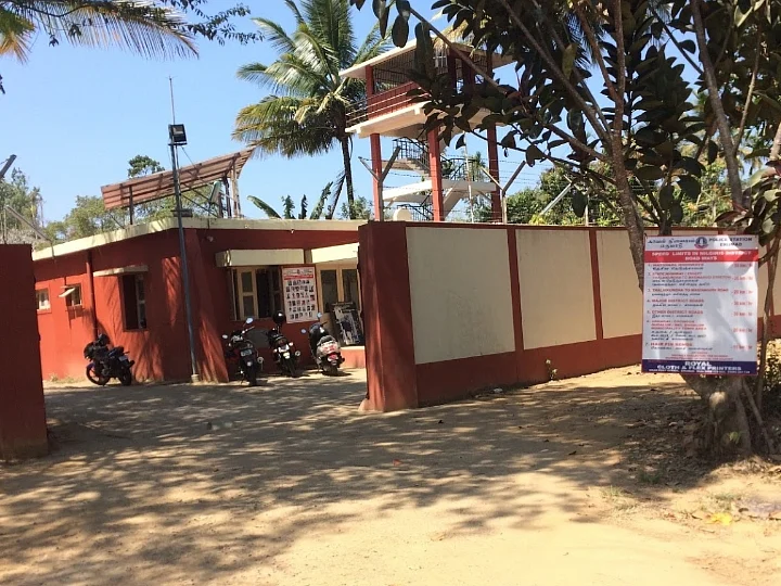 `பறிமுதல் செய்த வாகனத்தை விடுவிக்க லஞ்சம்!'- செல்போன் வீடியோவால் சிக்கிய எஸ்.ஐ, பெண் காவலர்