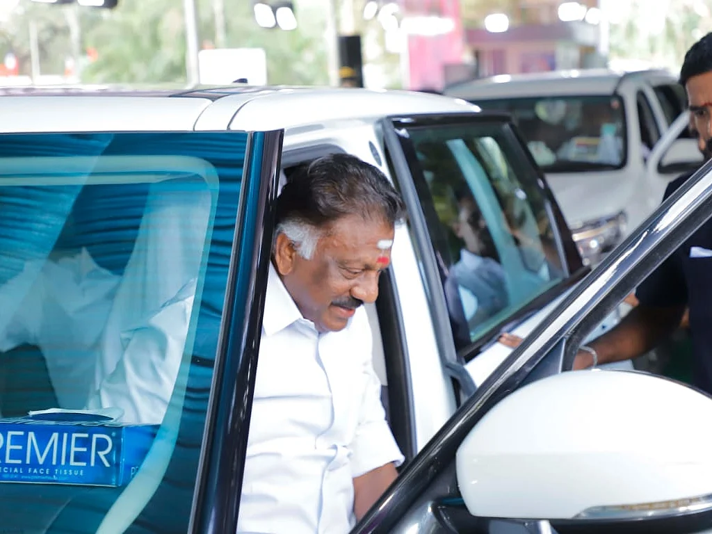 பன்னீர்செல்வம் மீதான சொத்துக் குவிப்பு புகார்கள் என்ன ஆனது?