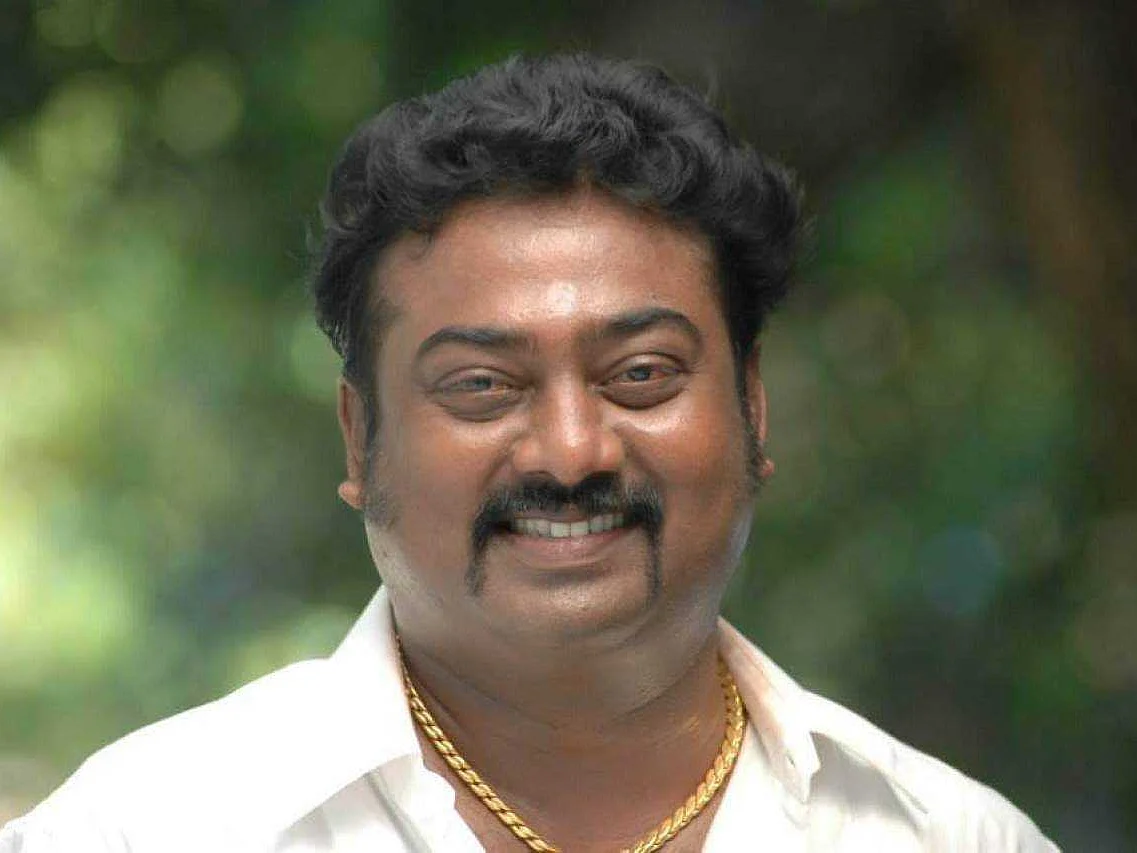 ``எனக்குதான் முதல்ல `இளைய தளபதி' பட்டம் கொடுத்தாங்க... எப்போ, யார் தெரியுமா?'' - `பிக்பாஸ்' சரவணன்